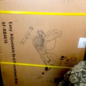 easy adjustable seat recumbent bike